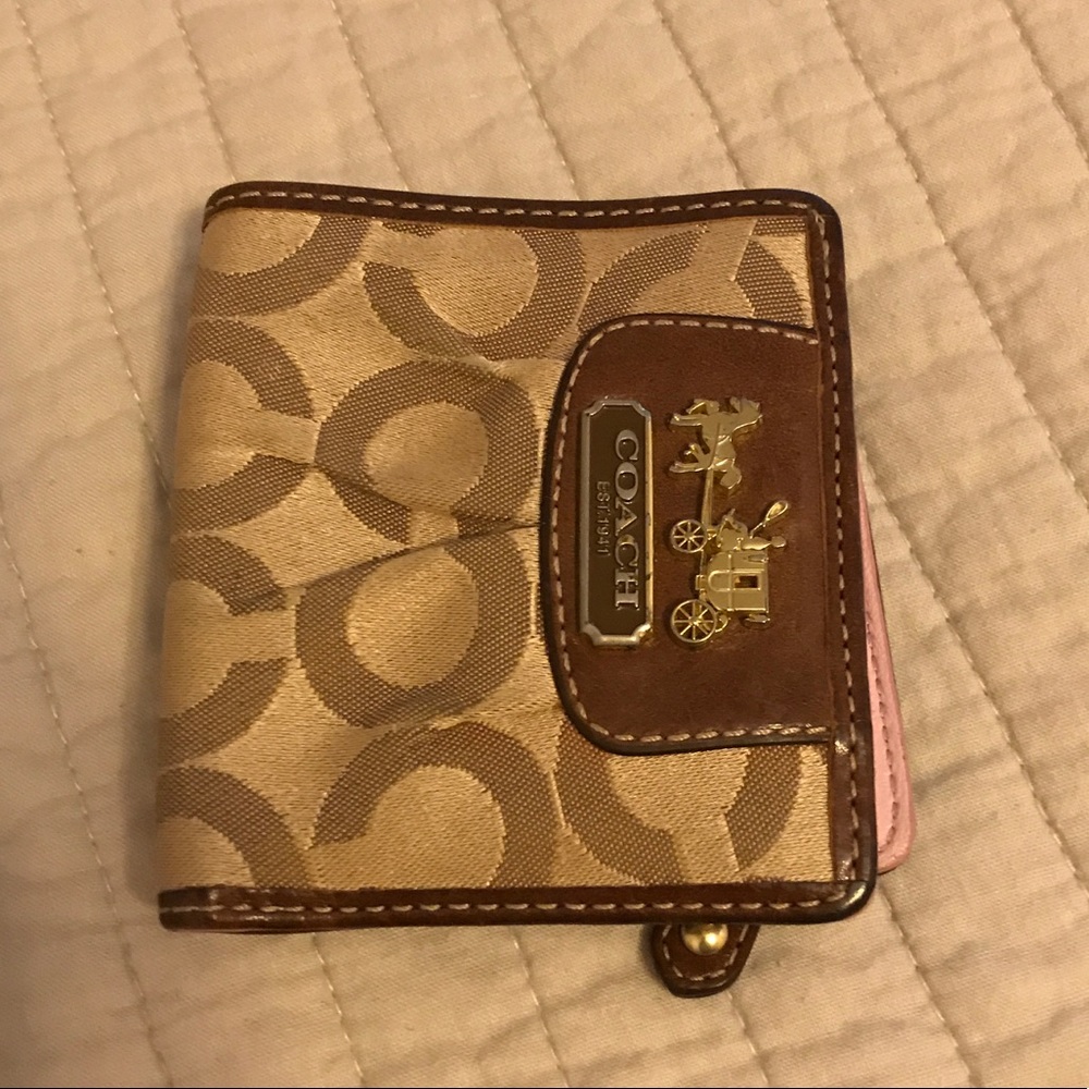 NEW YEAR SALE🎉🎉 Coach small wallet!